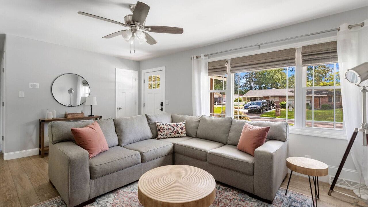 Photo of Livingroom in Charleston