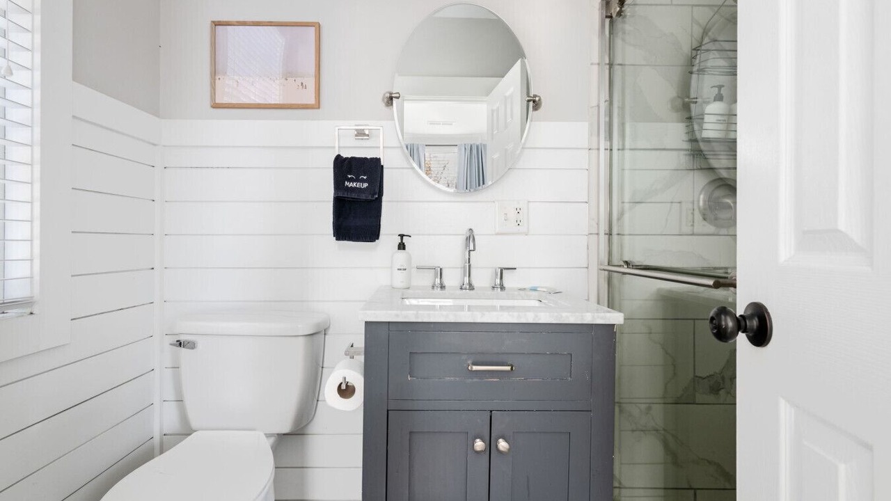 Photo of Bathroom in Cannonborough Elliotborough