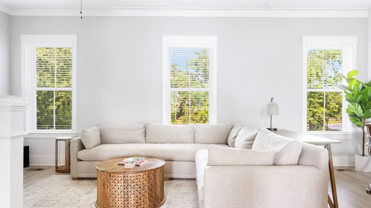 Photo of Livingroom in Mount Pleasant
