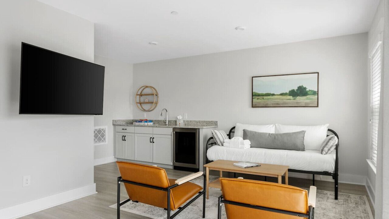 Photo of Livingroom in Mount Pleasant