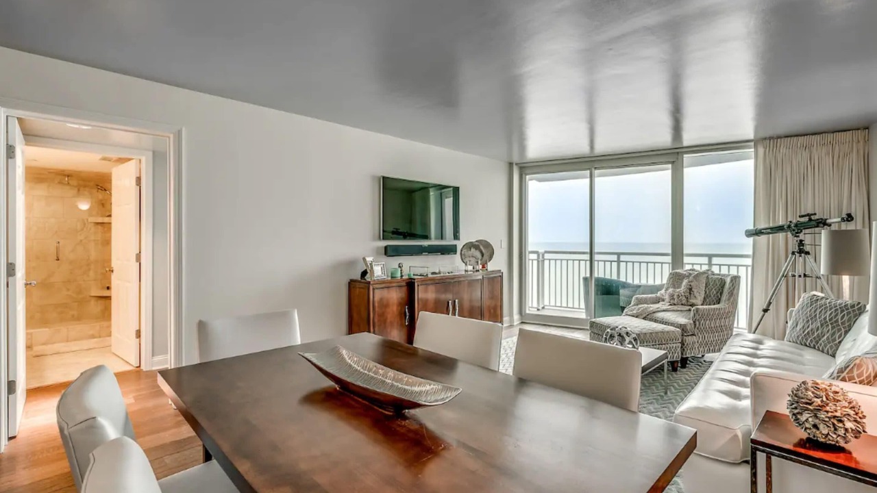 Photo of Livingroom in Downtown Myrtle Beach