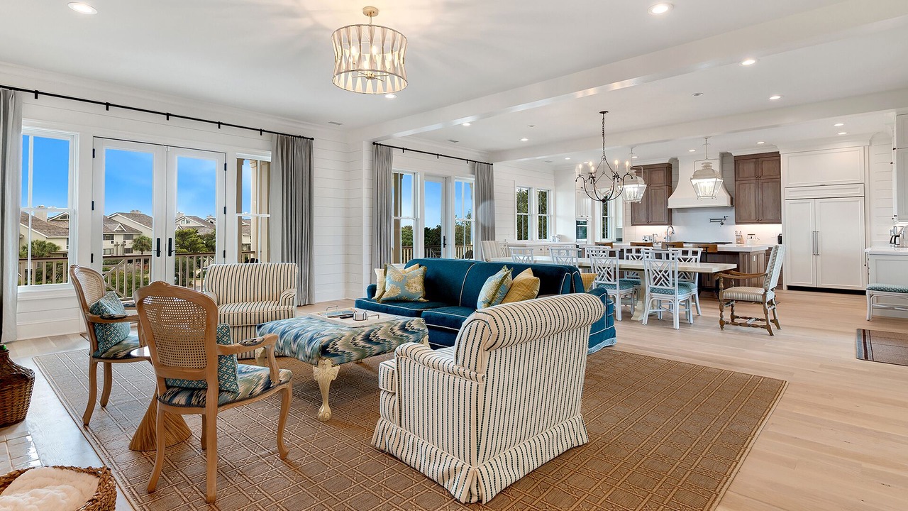 Photo of Livingroom in Debordieu Colony