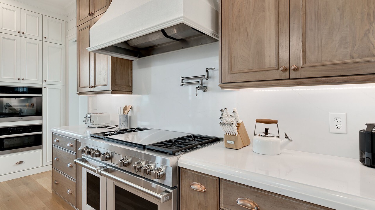 Photo of Kitchen in Debordieu Colony