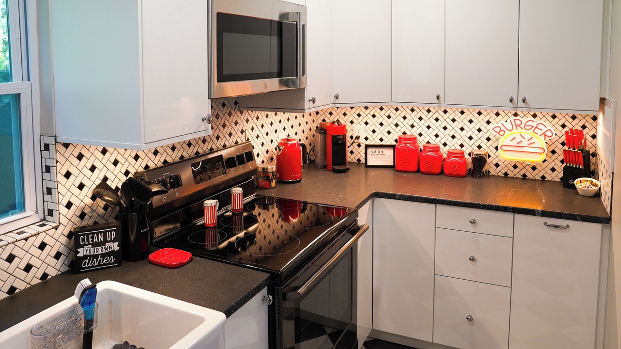 Photo of Kitchen in Summerville Historic District