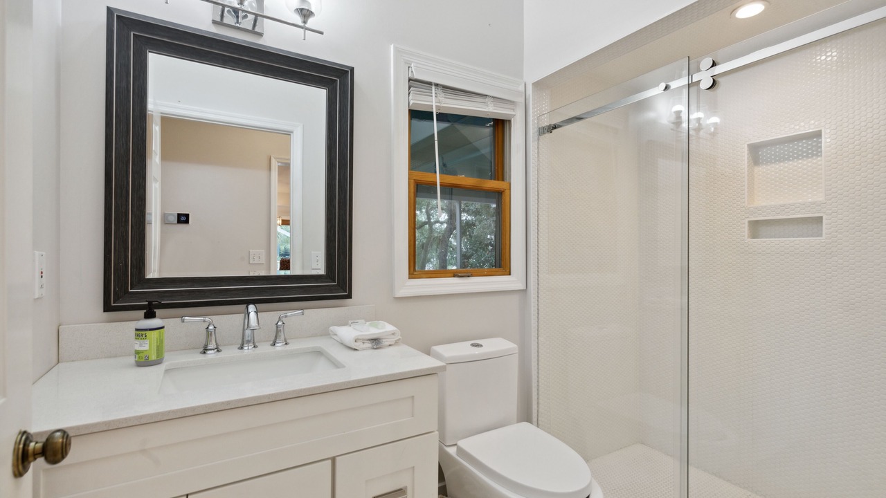 Photo of Bathroom in Sunset Point
