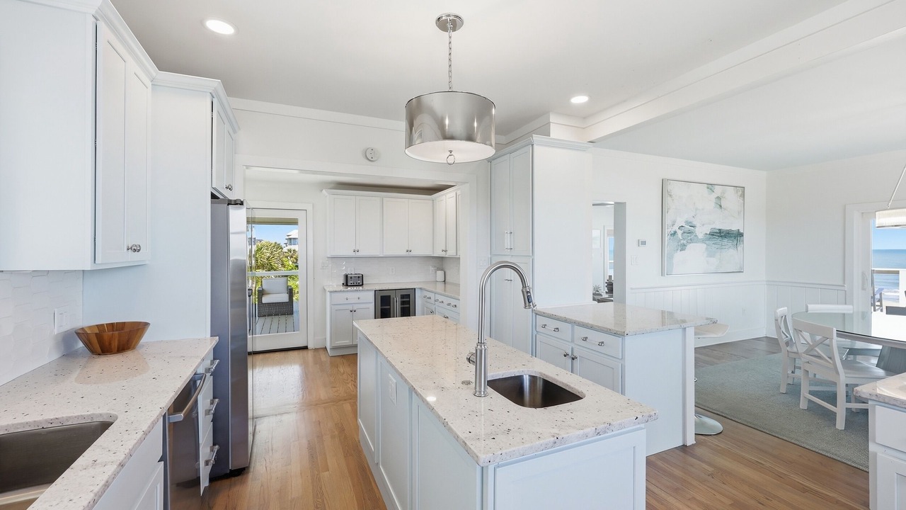 Photo of Kitchen in Debordieu Colony