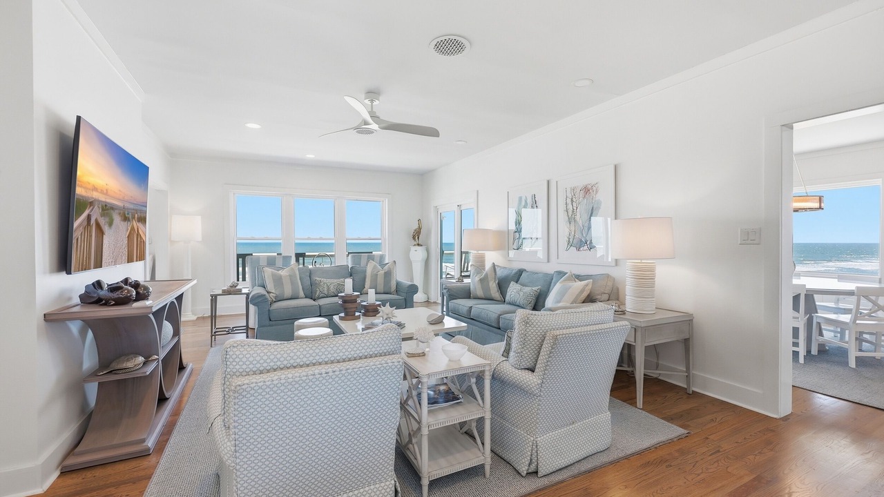Photo of Livingroom in Debordieu Colony