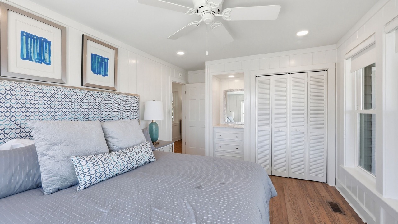 Photo of Bedroom in Debordieu Colony