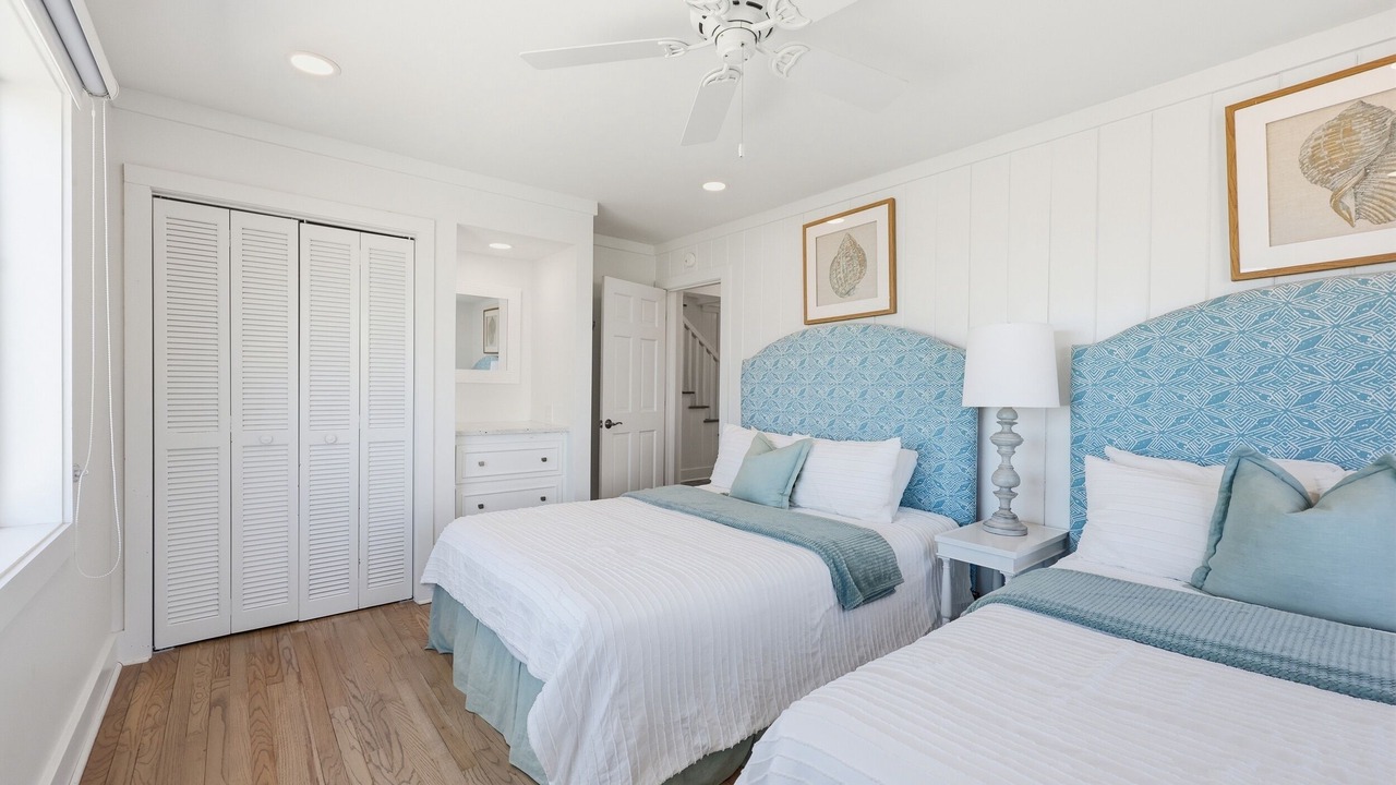 Photo of Bedroom in Debordieu Colony