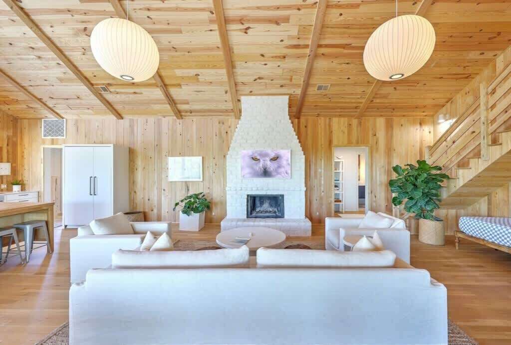 Photo of Livingroom in Sullivan's Island