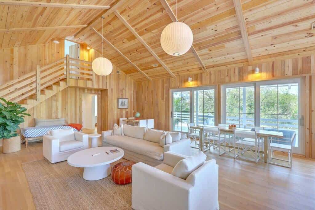 Photo of Others in Sullivan's Island