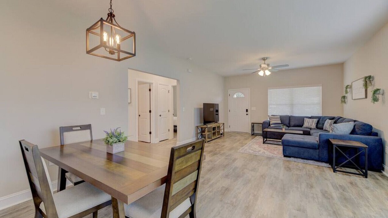 Photo of Livingroom in Cayce