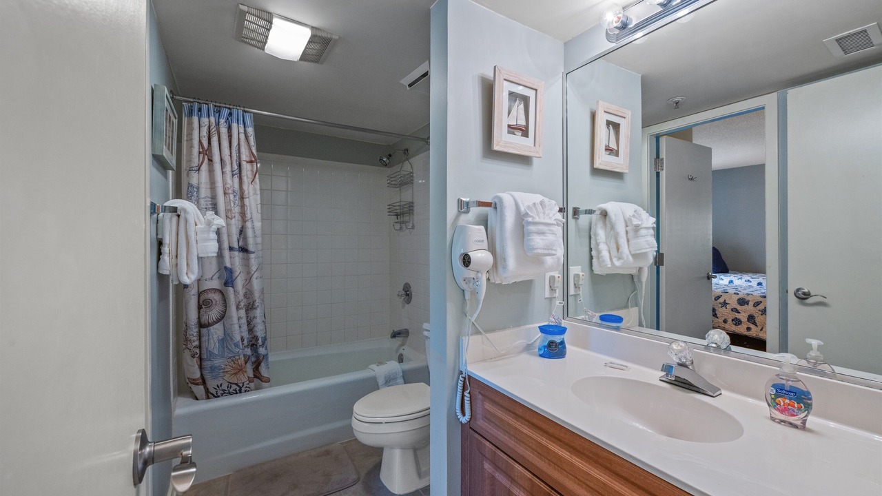 Photo of Bathroom in Arcadian Shores