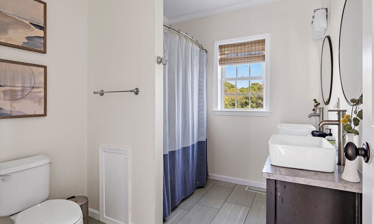 Photo of Bathroom in Sunset Point