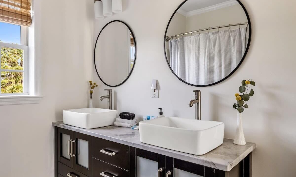 Photo of Bathroom in Sunset Point