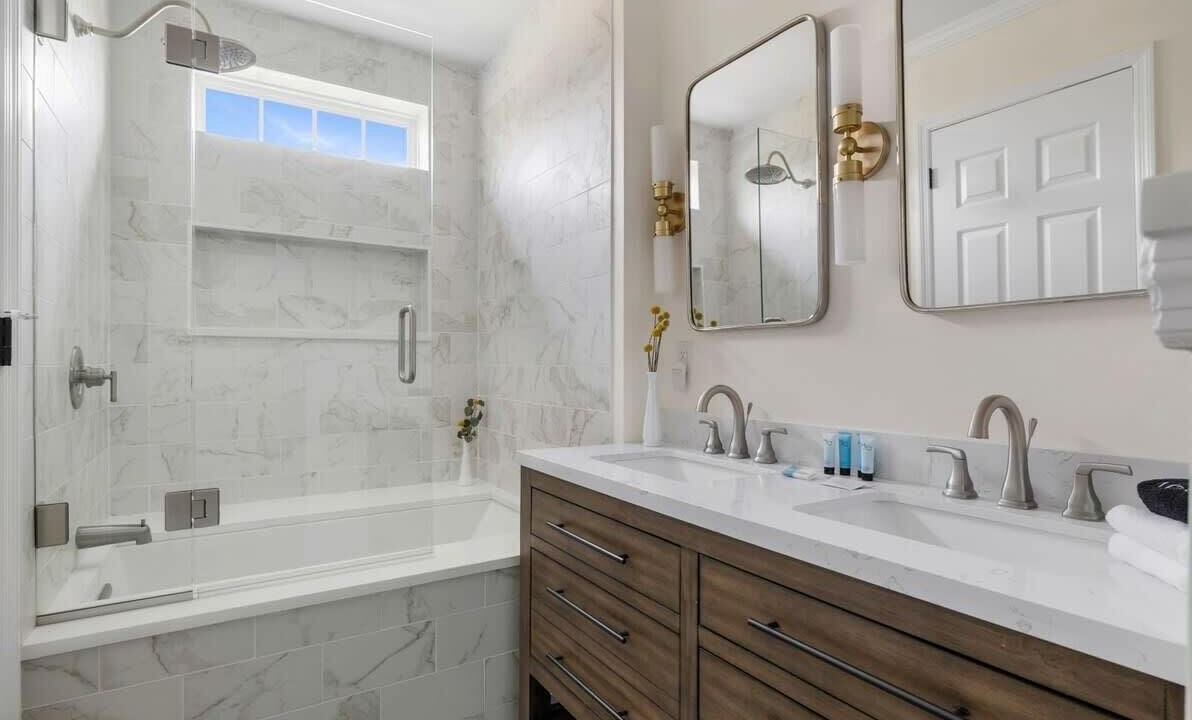 Photo of Bathroom in Sunset Point