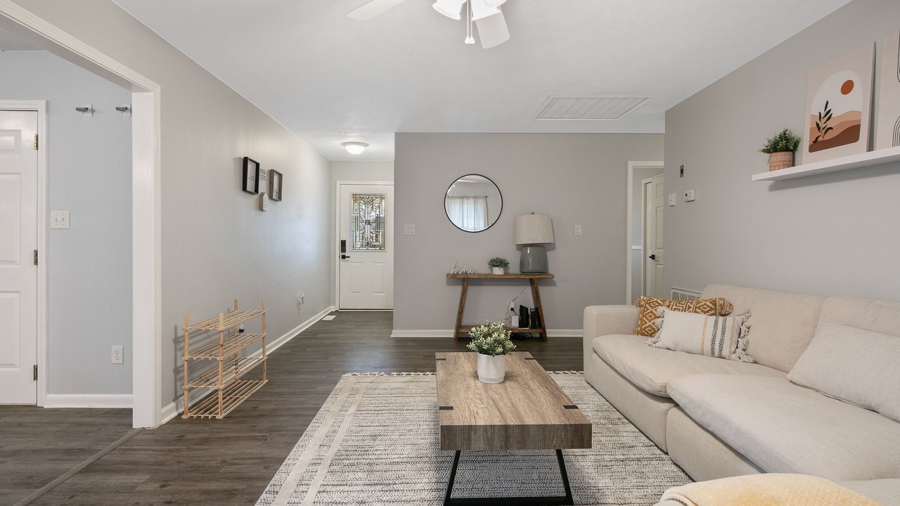 Photo of Livingroom in South View