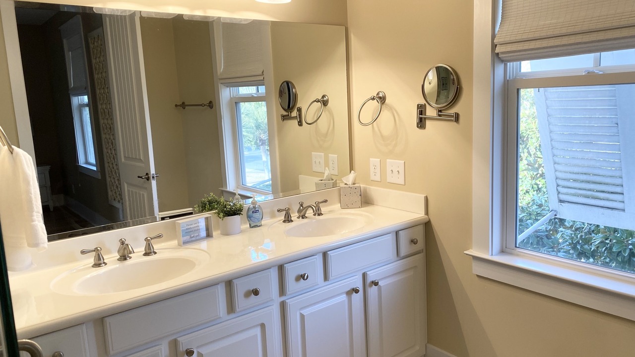 Photo of Bathroom in Windy Hill