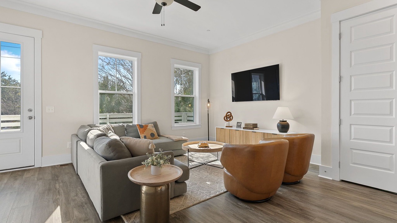 Photo of Livingroom in Mount Pleasant