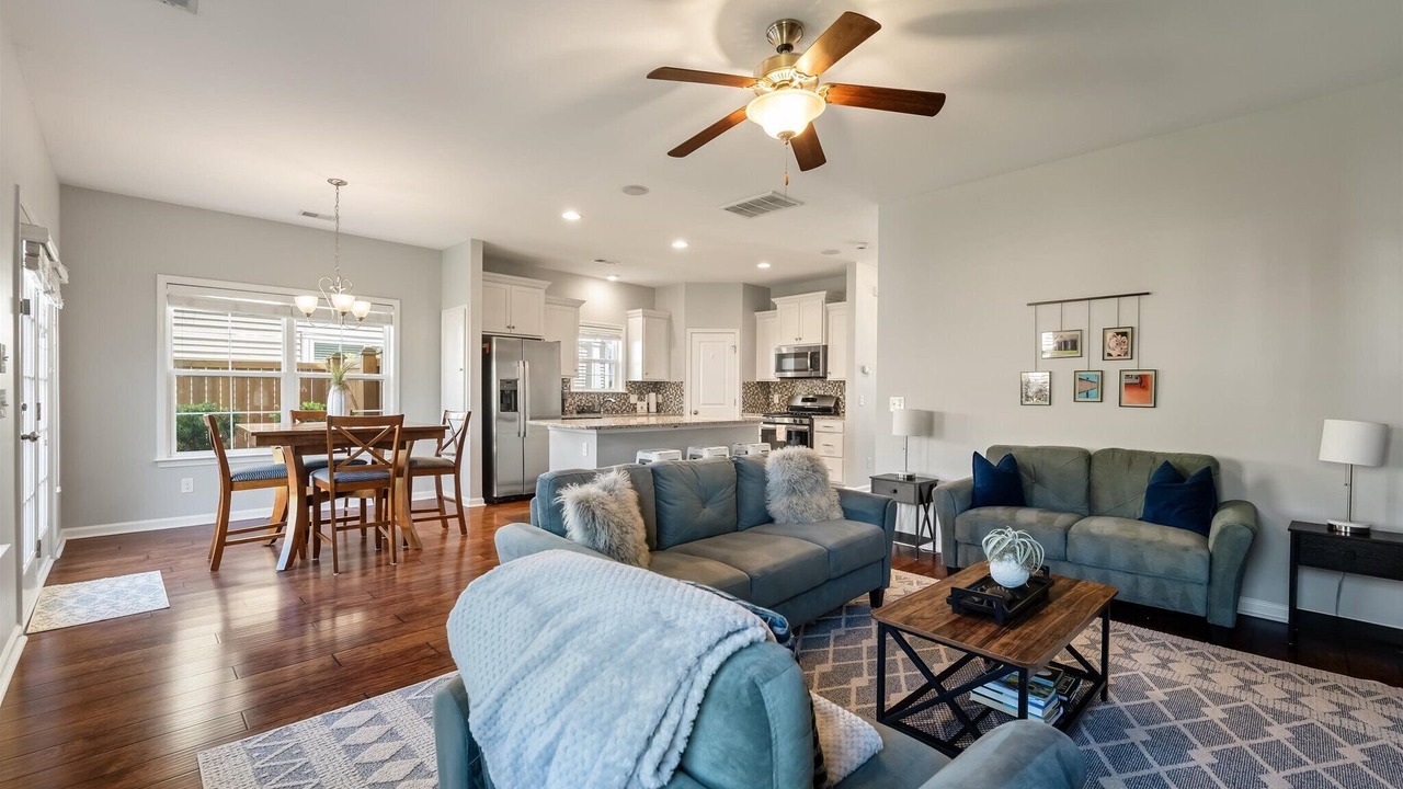 Photo of Livingroom in Johns Island