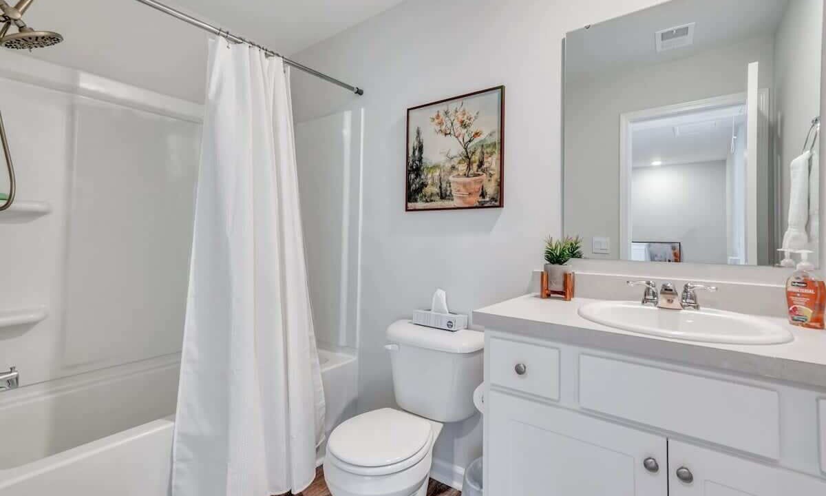 Photo of Bathroom in Port Wentworth