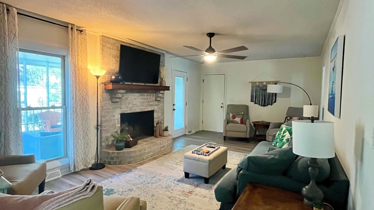 Photo of Livingroom in Charleston