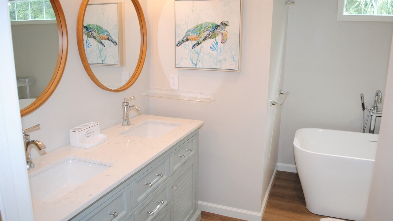 Photo of Bathroom in North Litchfield Beach