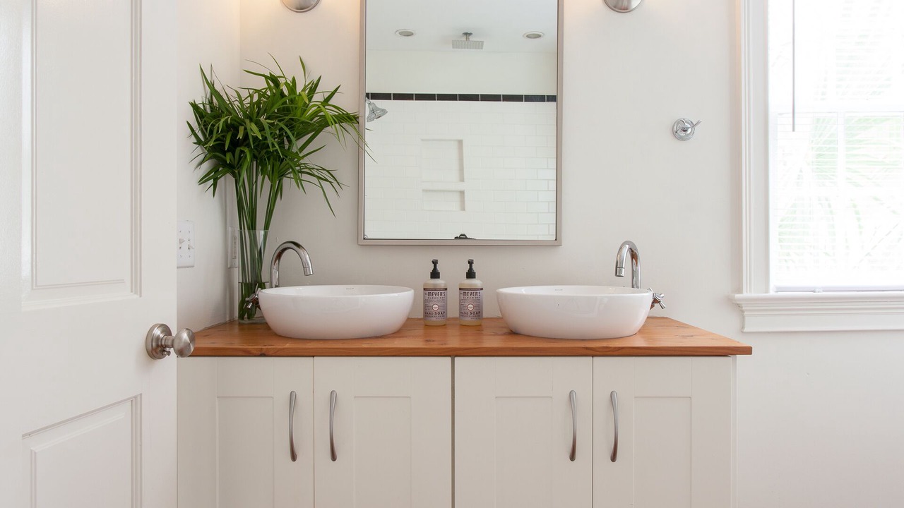 Photo of Bathroom in Radcliffeborough