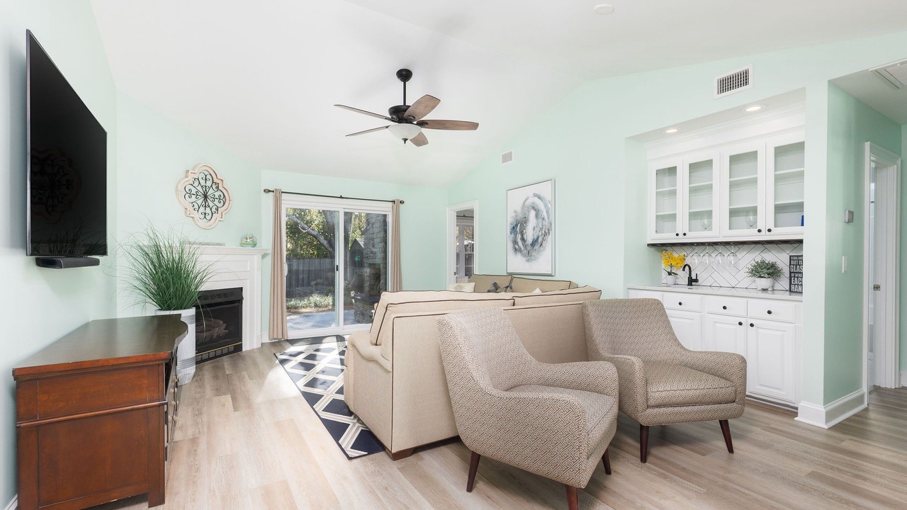 Photo of Livingroom in Mount Pleasant