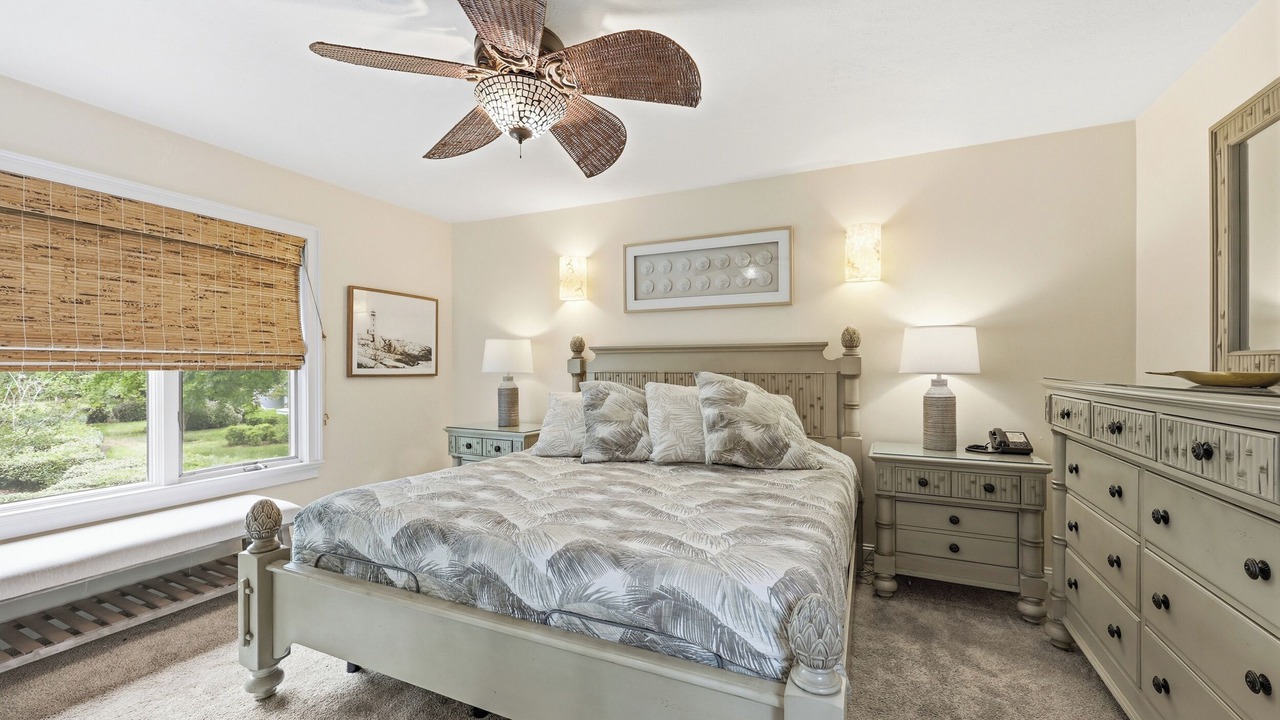 Photo of Bedroom in Arcadian Shores
