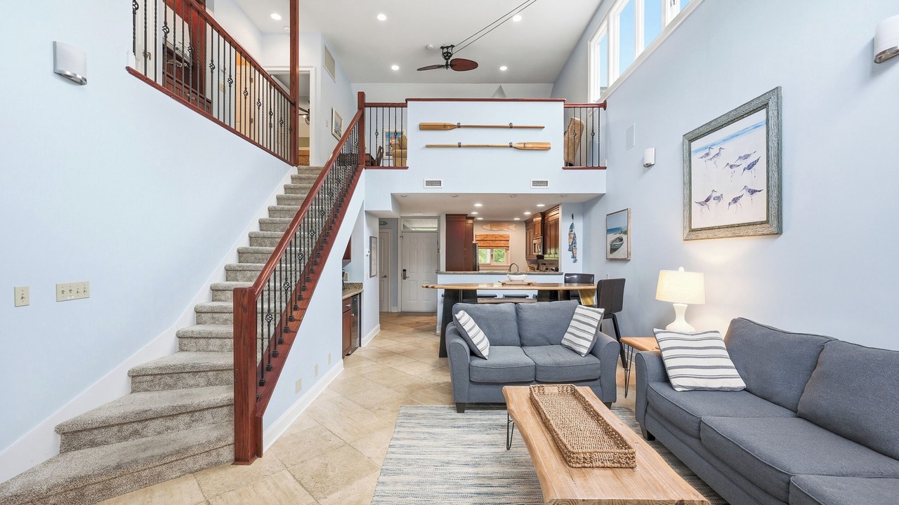 Photo of Livingroom in Arcadian Shores