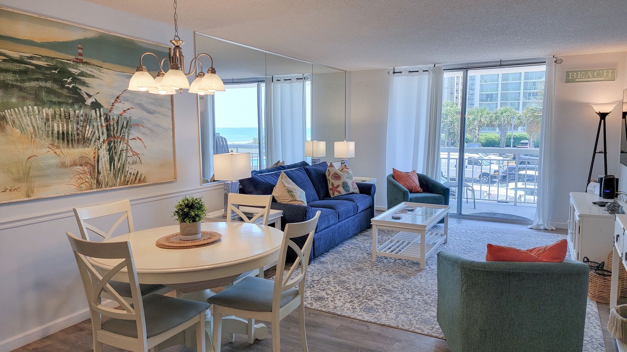 Photo of Livingroom in Arcadian Shores