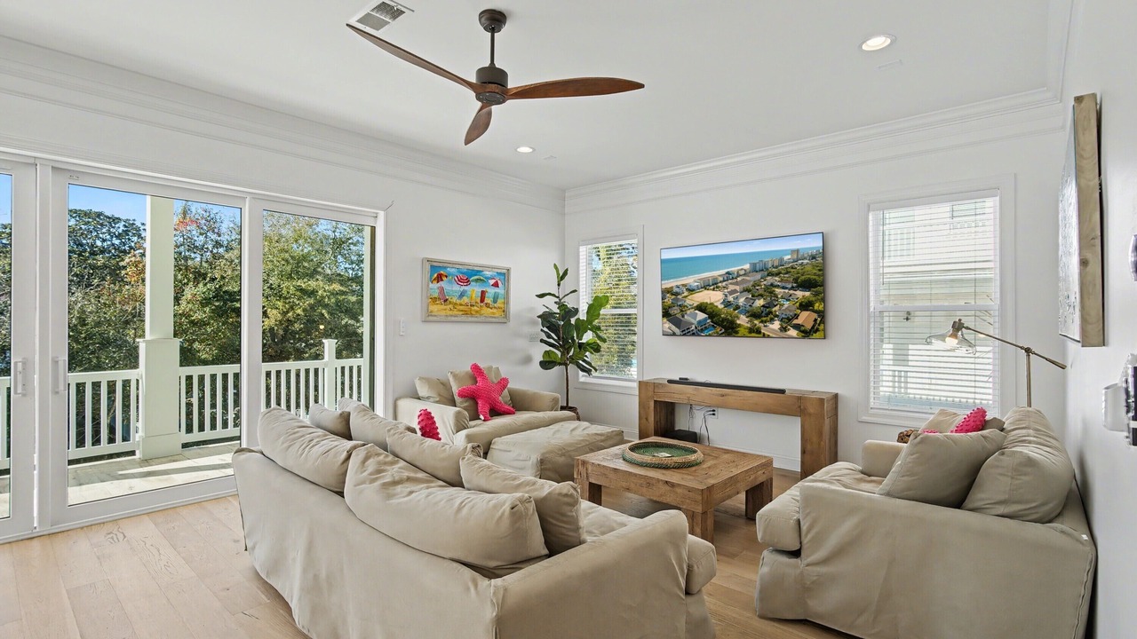Photo of Livingroom in Atlantic Beach