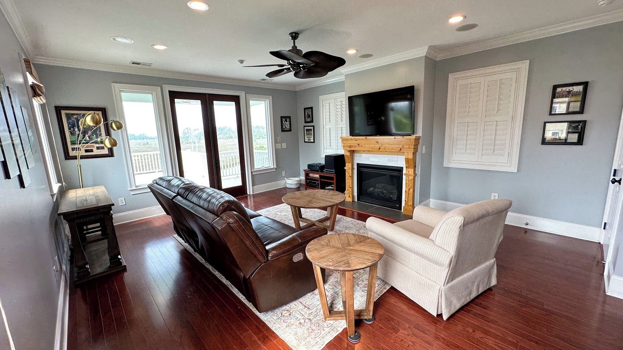 Photo of Livingroom in Mount Pleasant