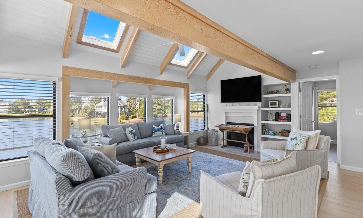 Photo of Livingroom in Litchfield by the Sea