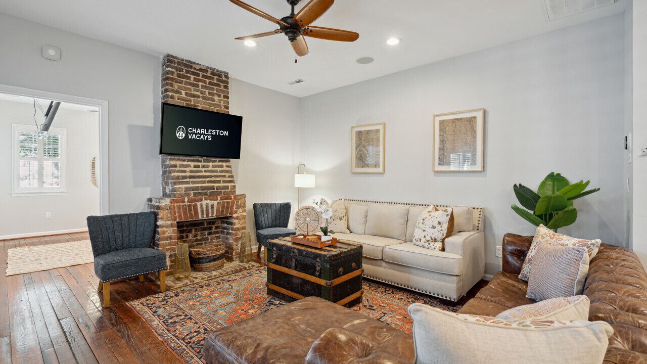 Photo of Livingroom in Westside