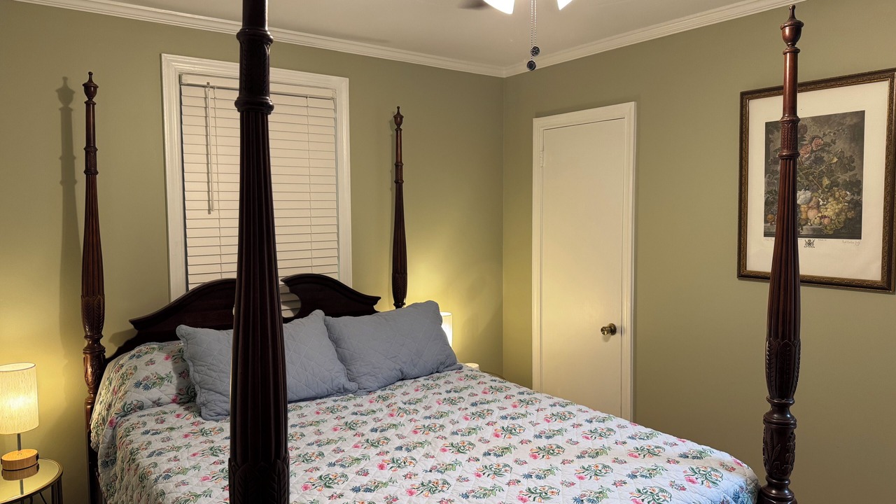 Photo of Bedroom in Summerville