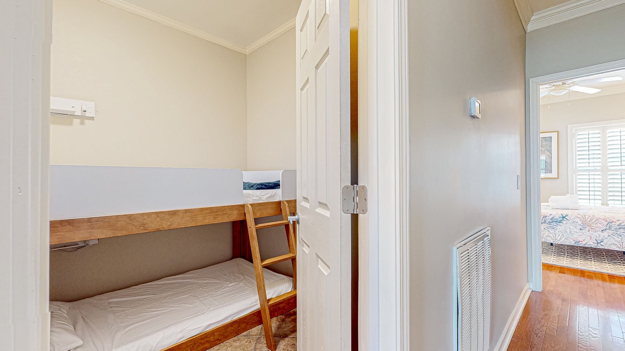 Photo of Bedroom in Waters Edge