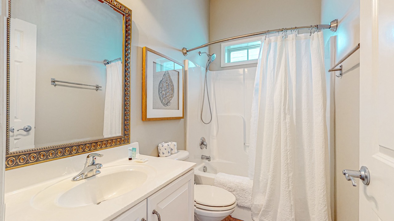 Photo of Bathroom in Waters Edge