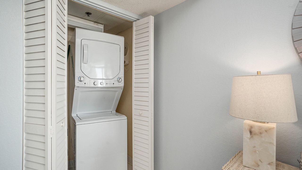 Photo of Bedroom in Arcadian Shores