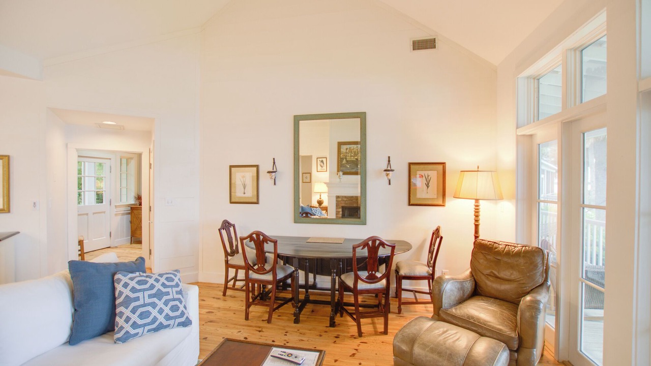 Photo of Livingroom in Charleston