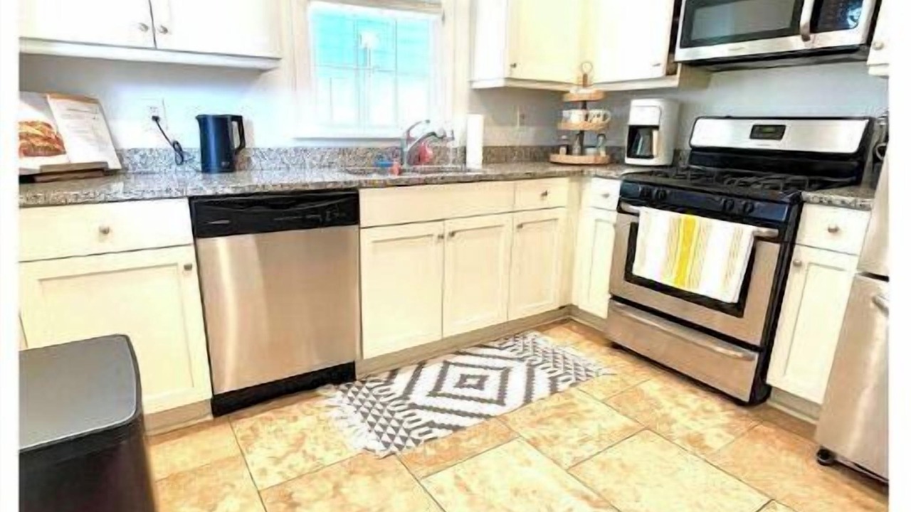 Photo of Kitchen in Westside
