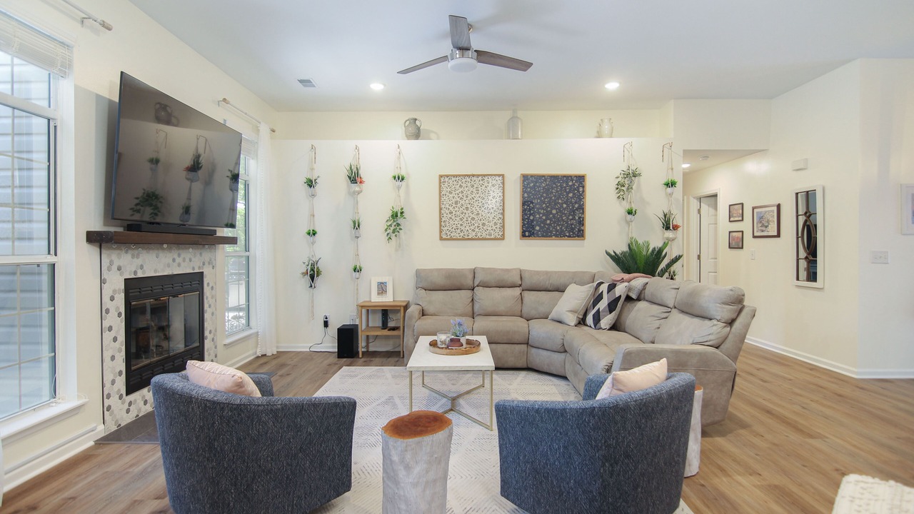 Photo of Livingroom in Mount Pleasant