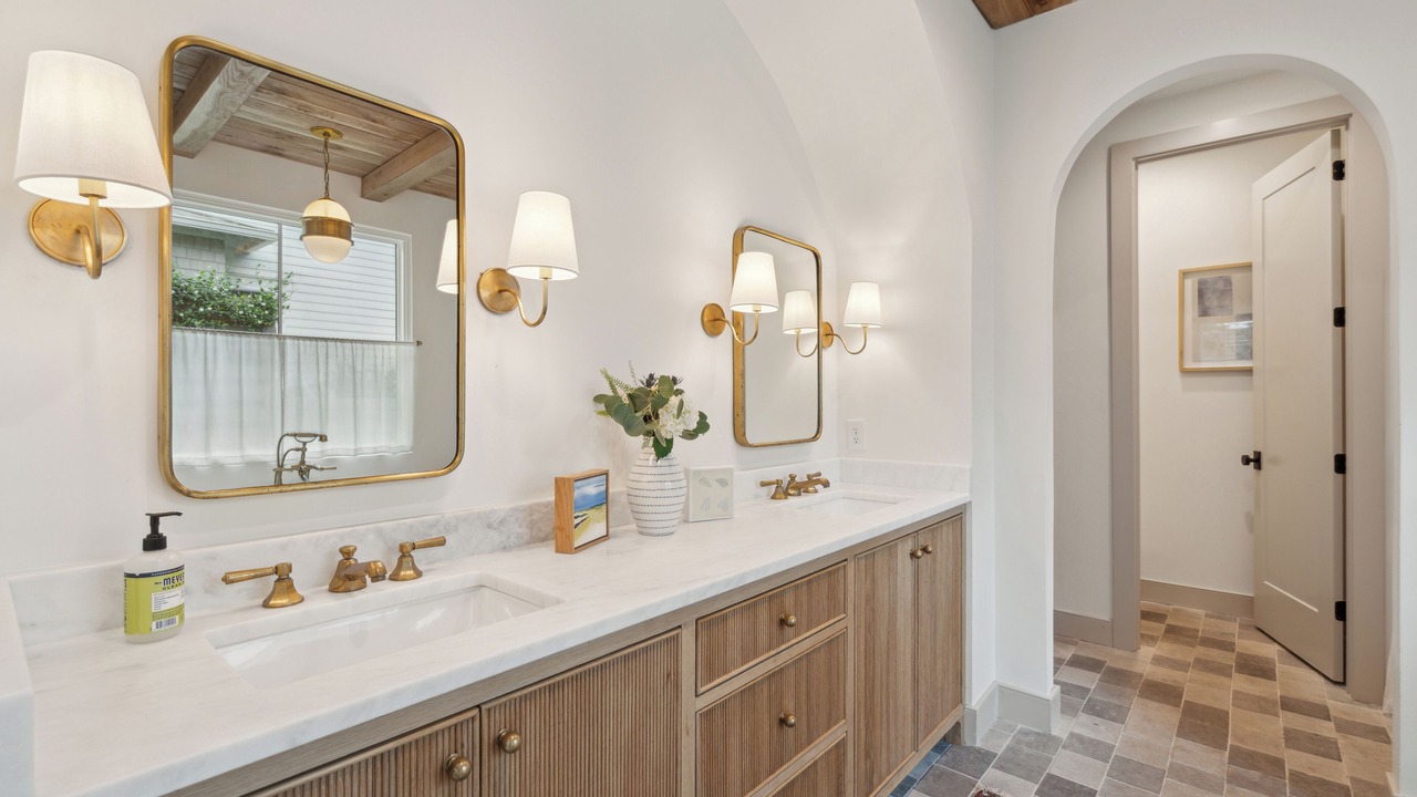 Photo of Bathroom in Old Village