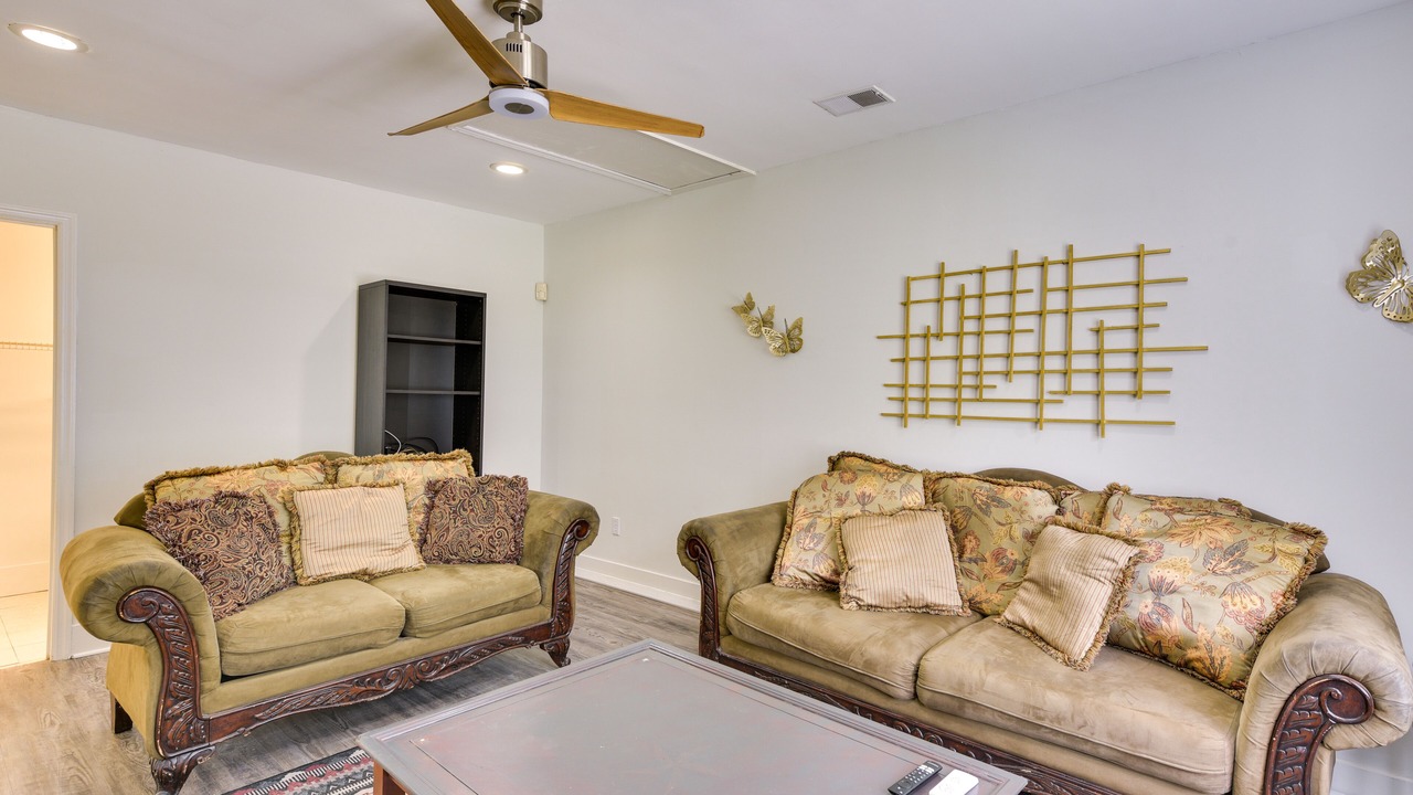 Photo of Livingroom in West Ashley