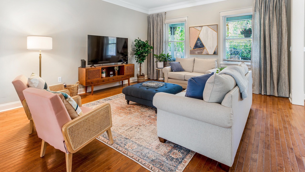 Photo of Livingroom in Dixon Park