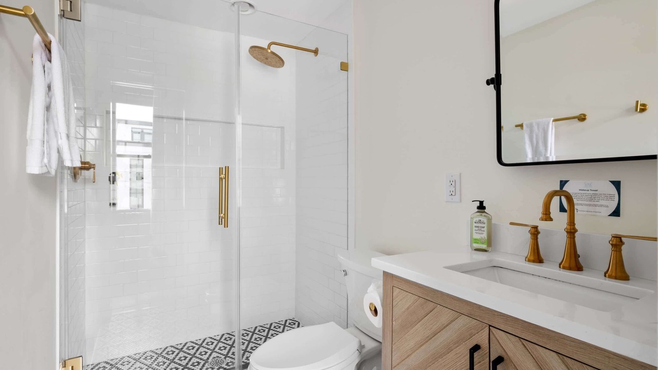 Photo of Bathroom in Cannonborough Elliotborough