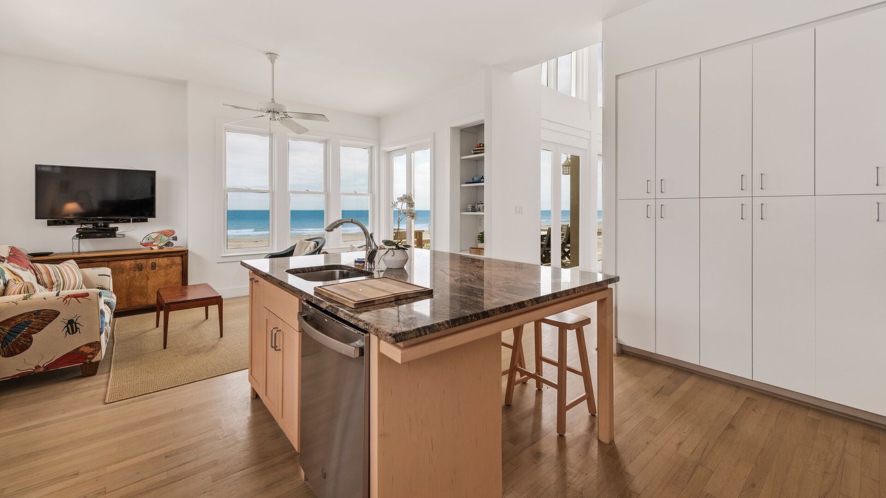 Photo of Kitchen in Debordieu Colony