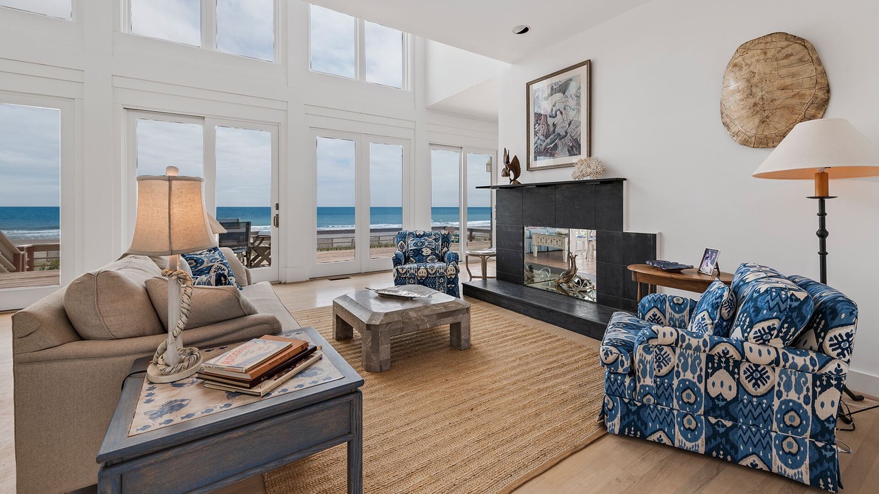 Photo of Livingroom in Debordieu Colony
