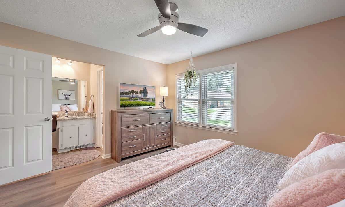 Photo of Bedroom in Goose Creek